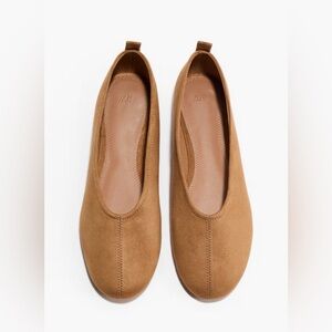 NEW - H&M Tan Suede Round-Toe Ballet Flats